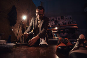 Read more about the article The Return of the Classic Espionage Hero in Modern Literature